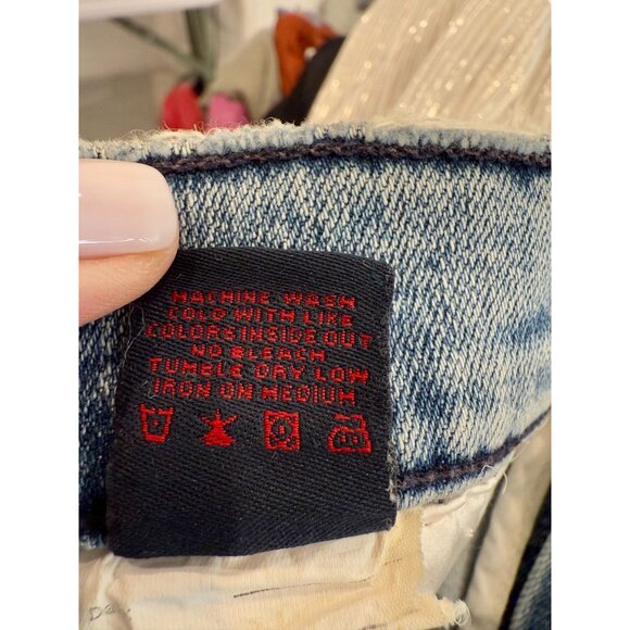 RtA Denim Distressed Cutoff Shorts with Zipper Detail NWT - Size 26 - Picture 4 of 10